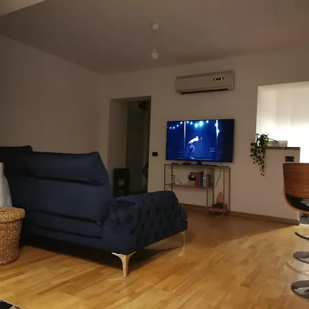 River View - Izvor Апартаменти